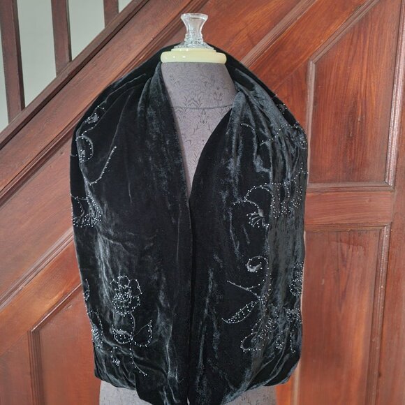 Vintage V. Fraas Black Velvet Beaded Shawl Wrap  The Scarf Source Silk - Picture 1 of 5